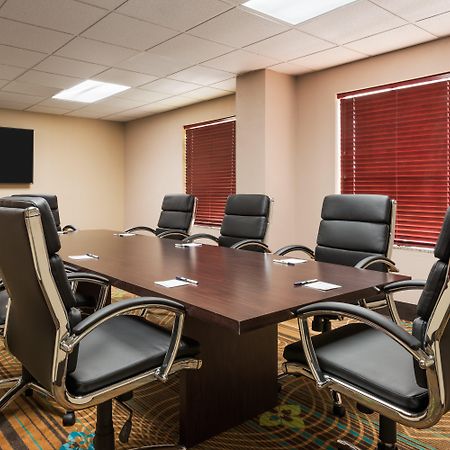 Holiday Inn Express Hotel & Suites Bentonville By Ihg Extérieur photo
