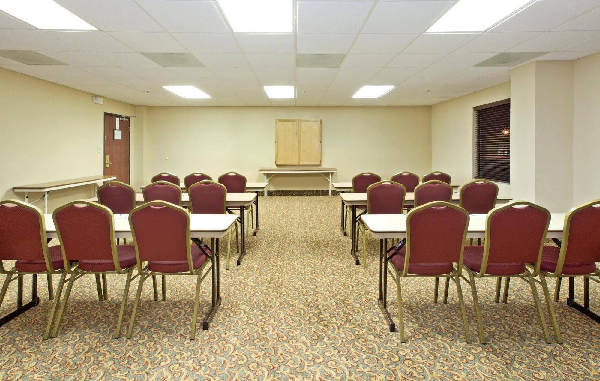 Holiday Inn Express Hotel & Suites Bentonville By Ihg Extérieur photo